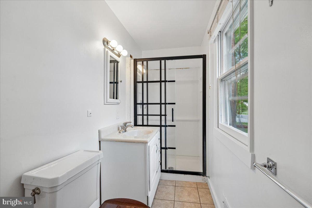 10909 Fleetwood Drive photo 9