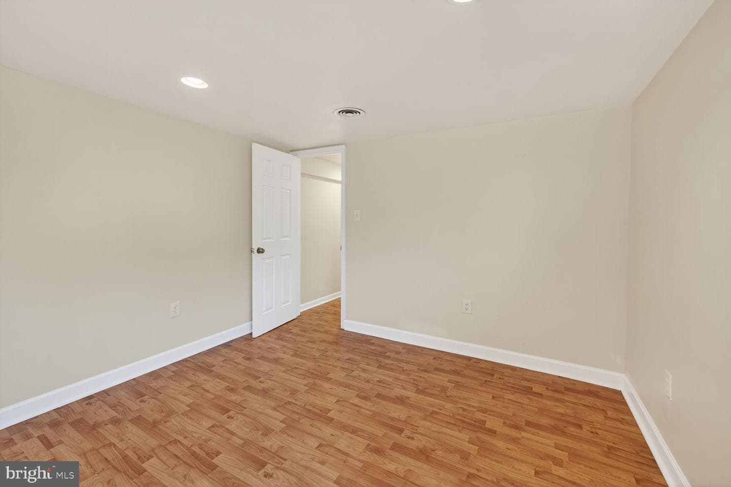 5506 Helmont Drive photo 19