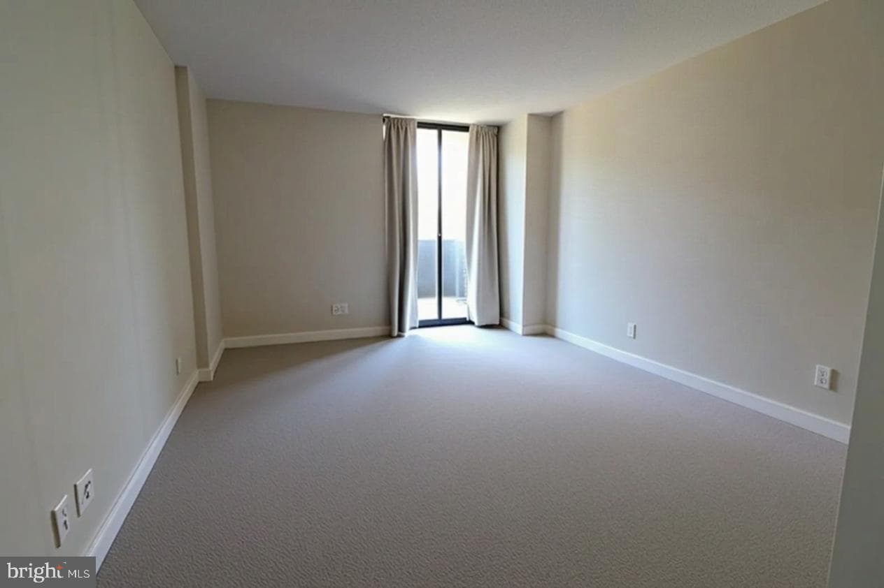 6100 Westchester Park Drive #516 photo 21
