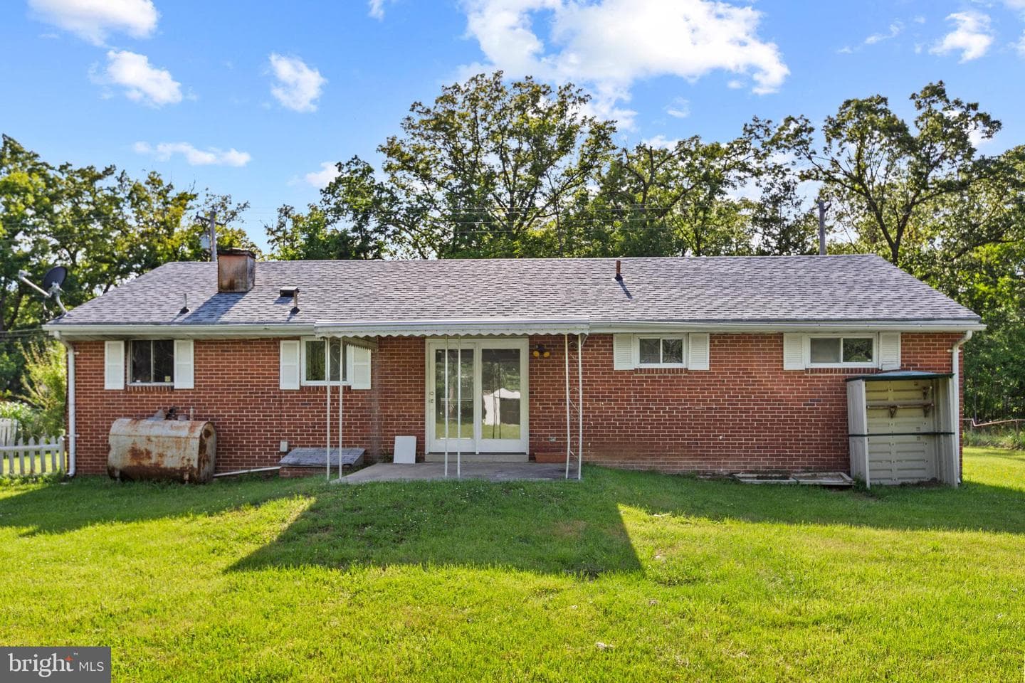 710 Farmington Road W photo 26