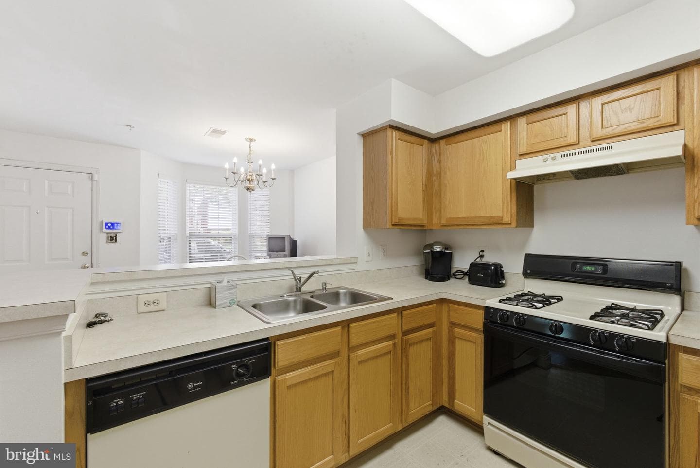 9901 Greenspire Way # 138 photo 15