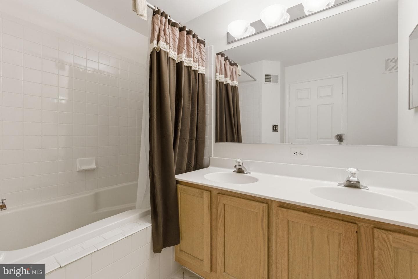 9901 Greenspire Way # 138 photo 25