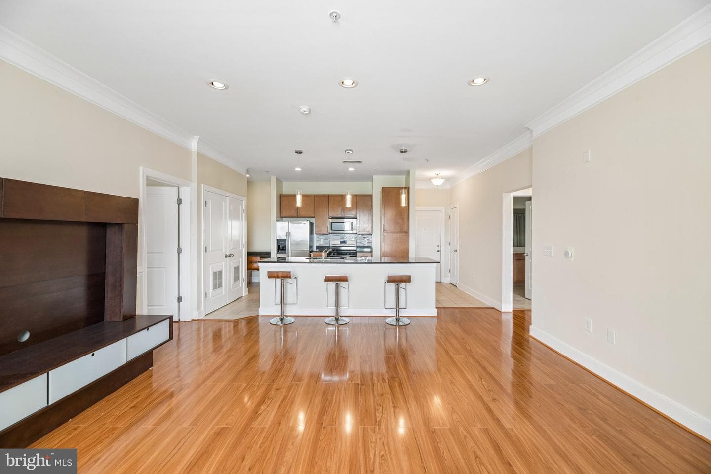 5400 Auth Road #531 photo 8