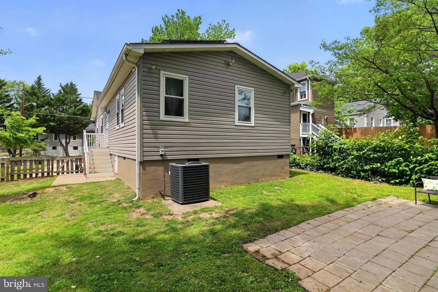817 57th Pl photo 24