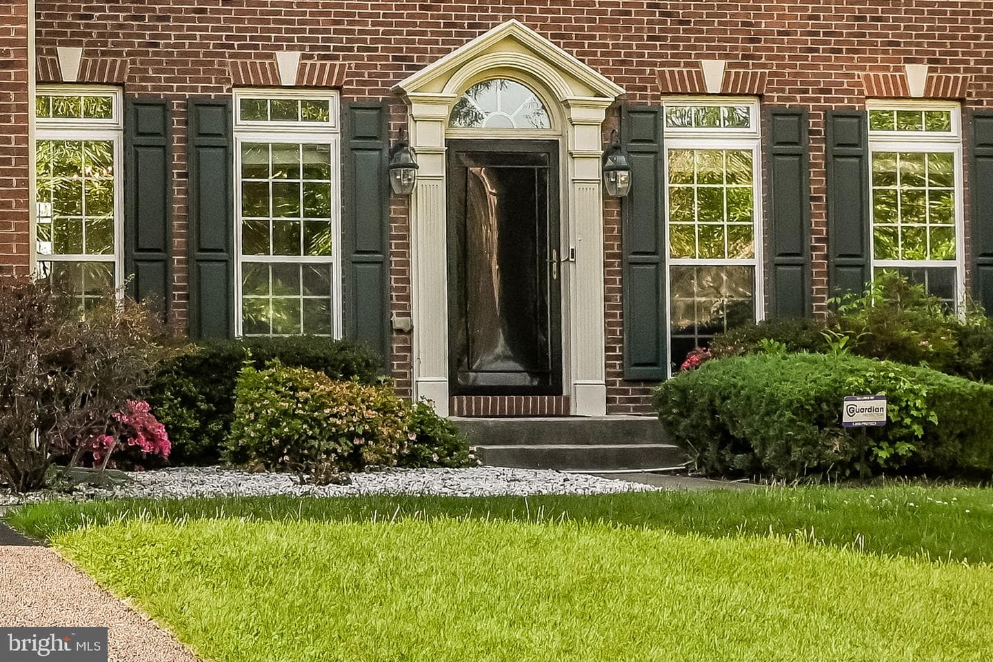 5201 Chestnut Manor Court photo 3
