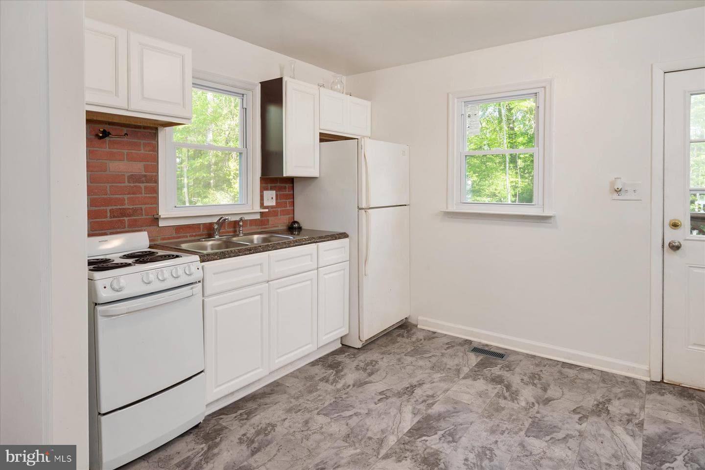 5526 Glen Avenue photo 10