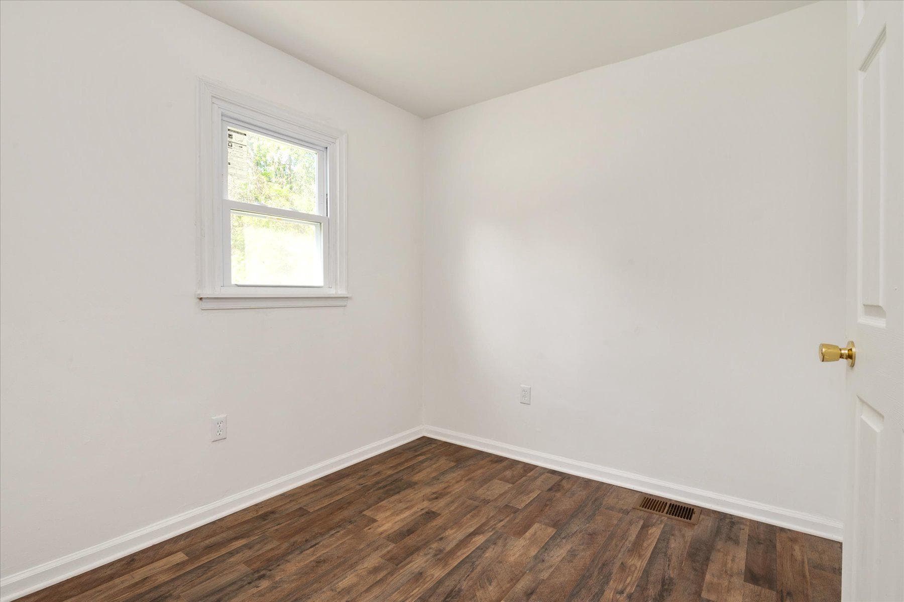 5526 Glen Avenue photo 19