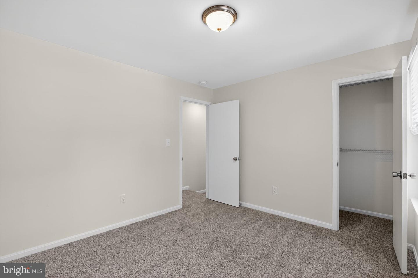 9510 Fox Run Drive photo 21