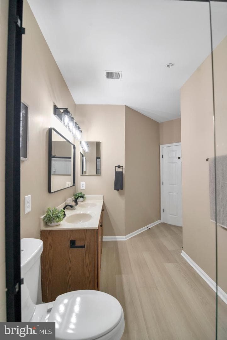 302 Fidgeway Lane photo 22