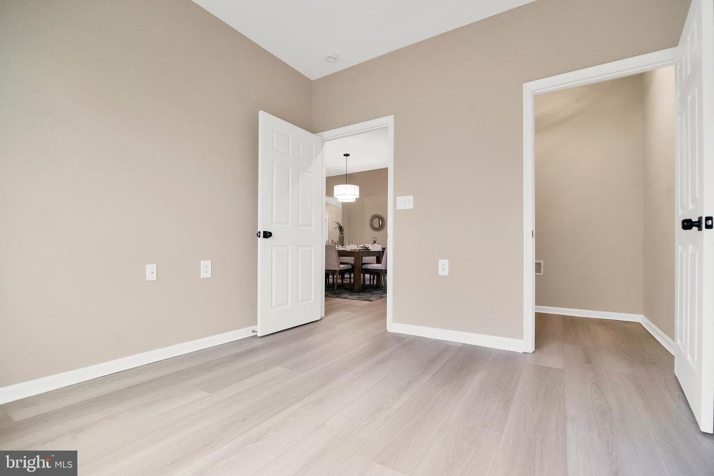 302 Fidgeway Lane photo 25