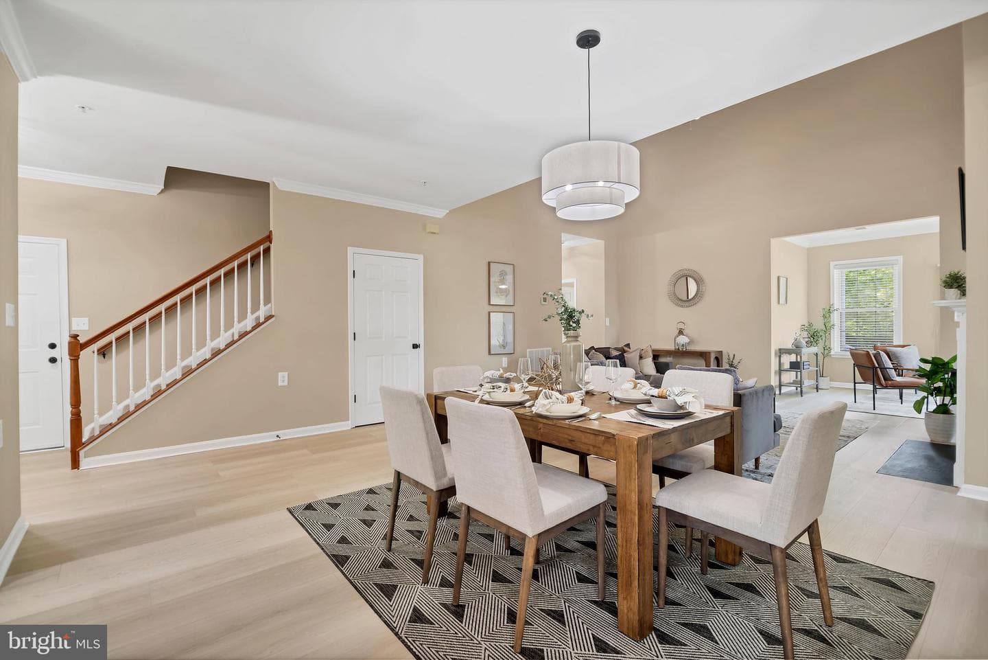 302 Fidgeway Lane photo 8