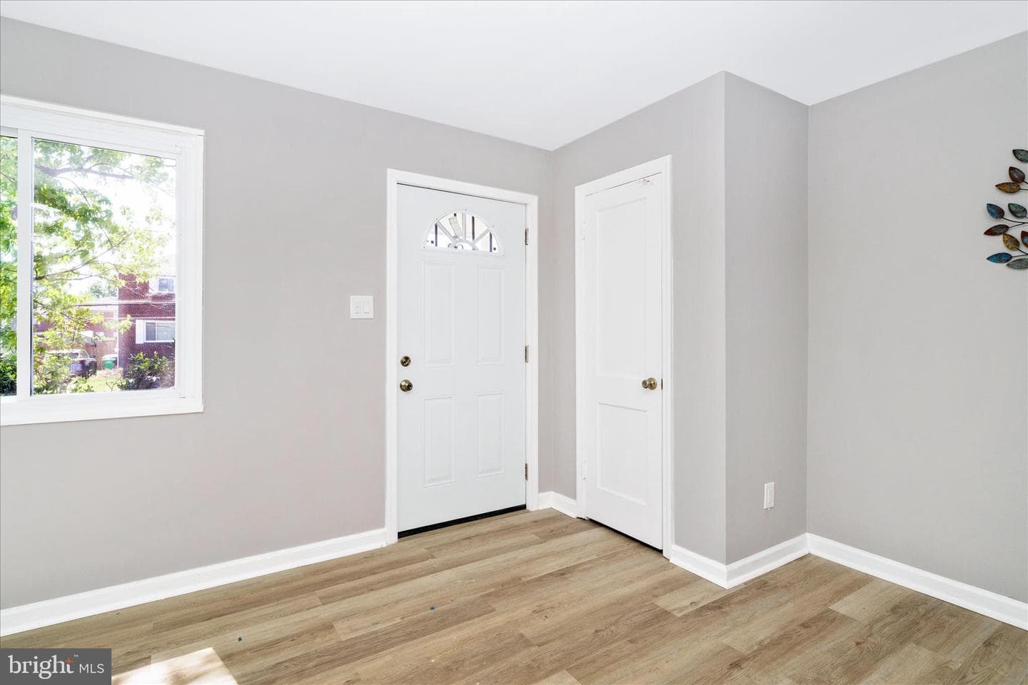 2702 Kenton Place photo 3