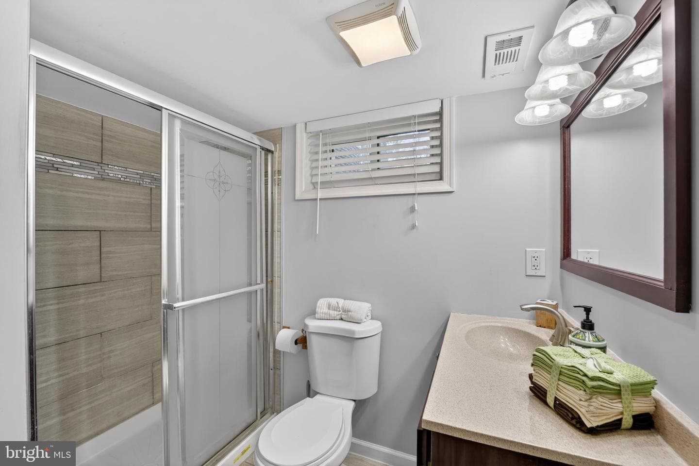 3913 Madison Street photo 17