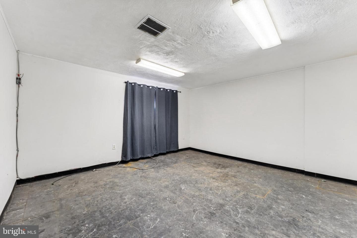 1004 White Oak Drive photo 23