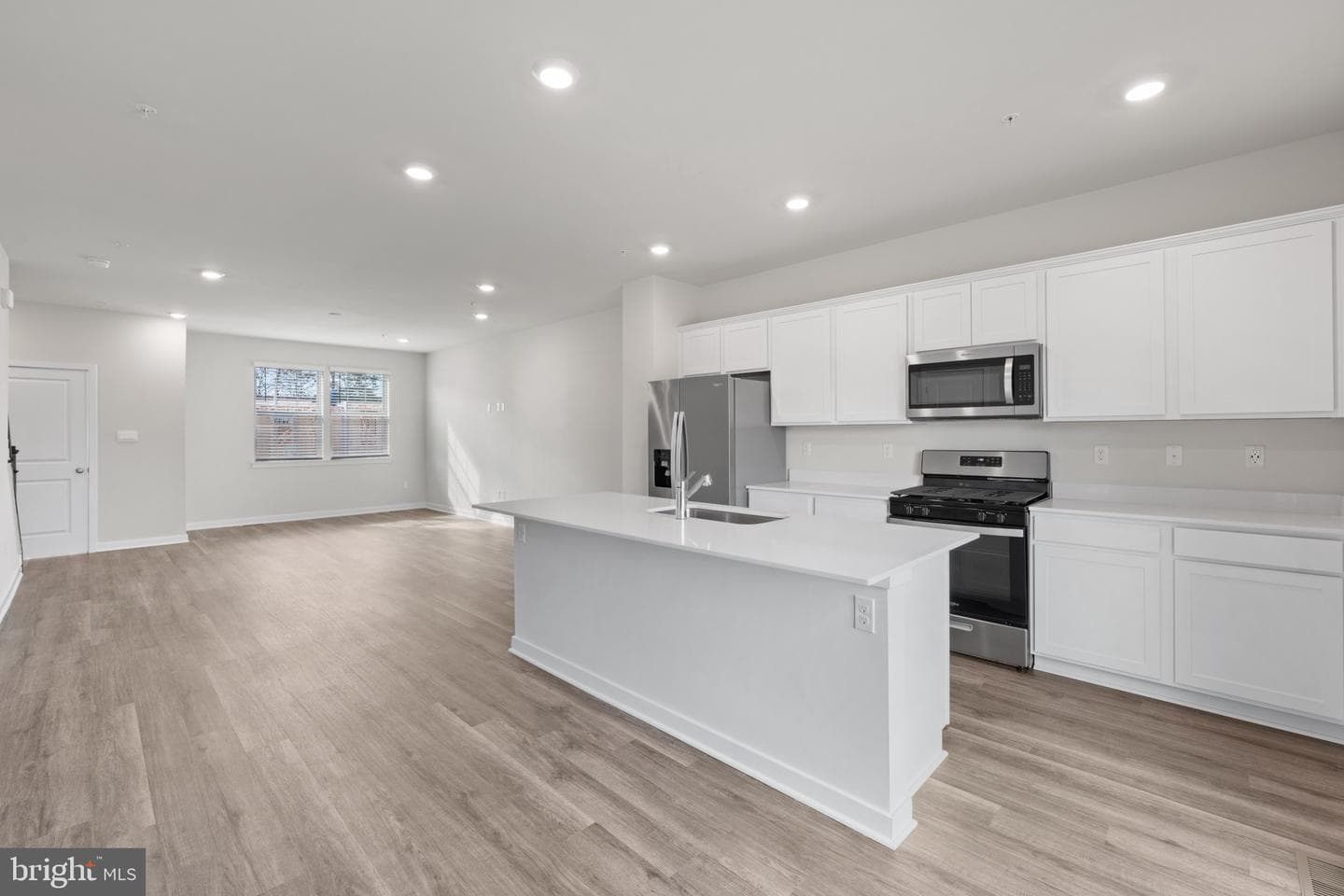 15041 Douglas Fir Lane photo 12