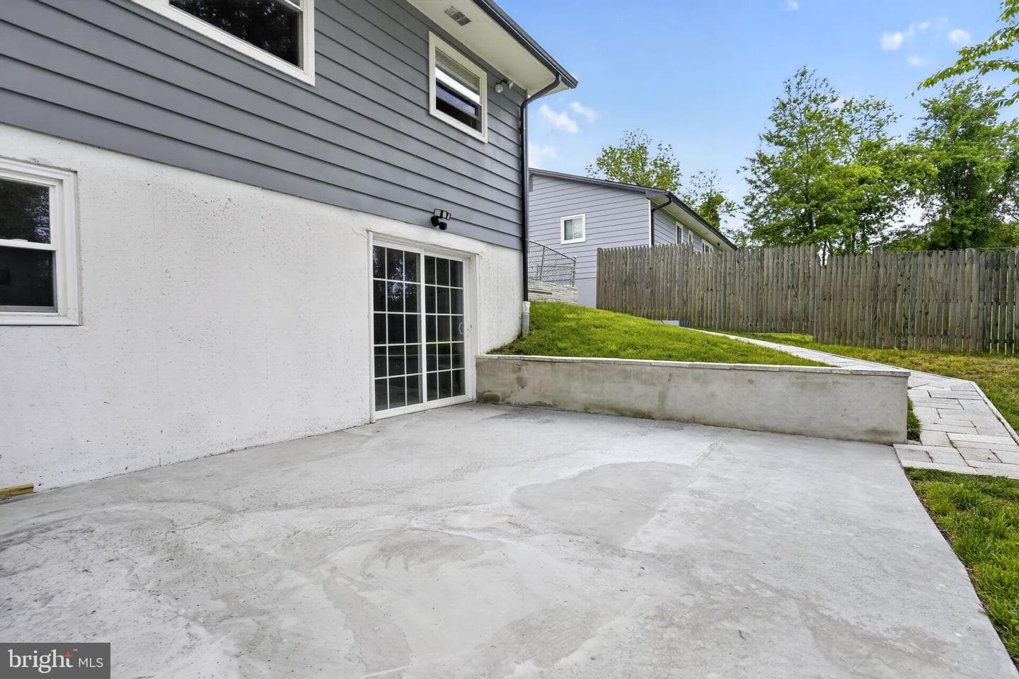 2608 Kingsway Road photo 26