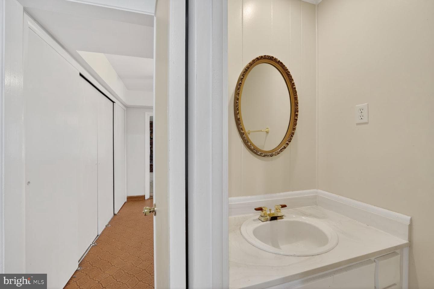 2922 Barrister Lane photo 4