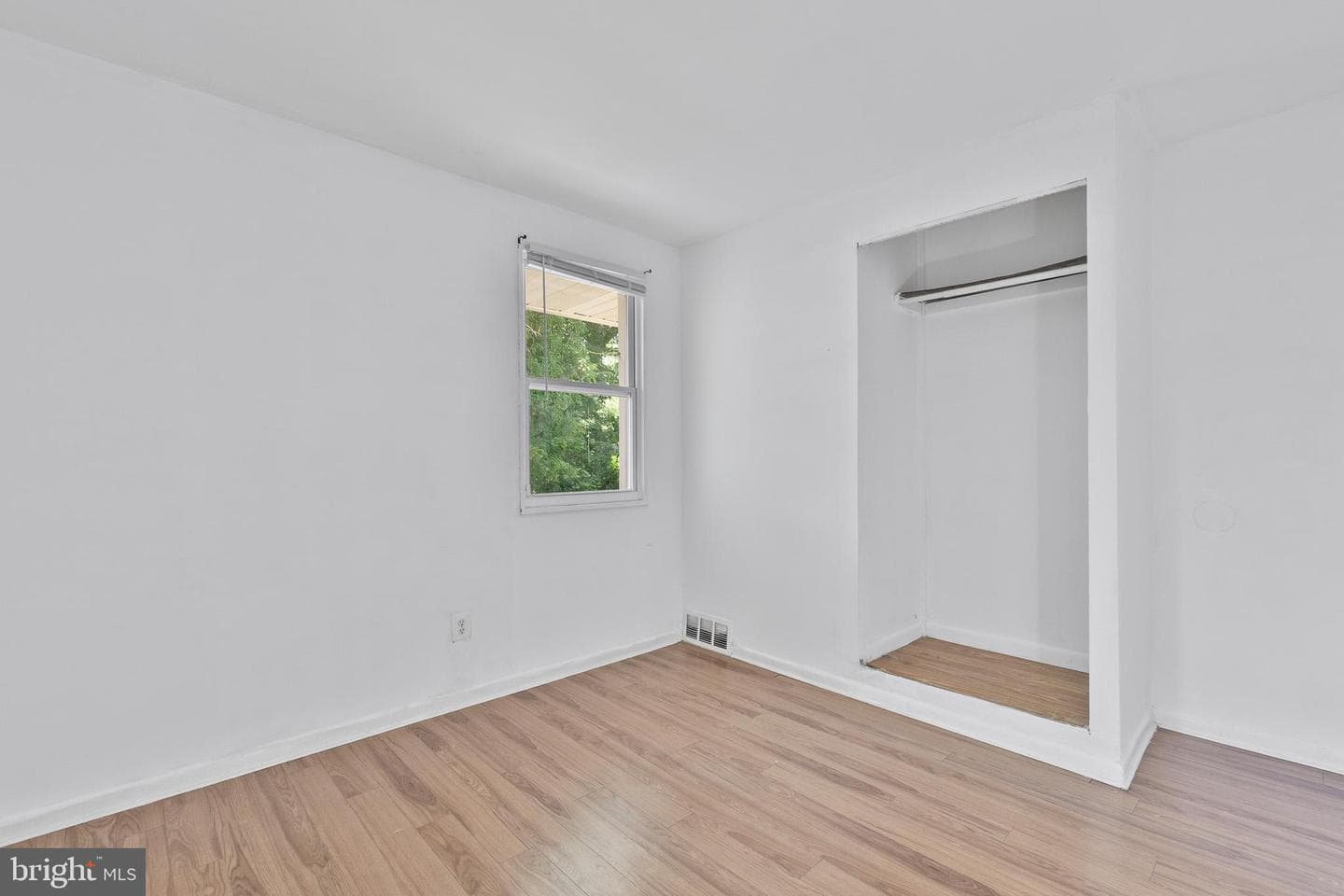 7634 Normandy Road photo 13