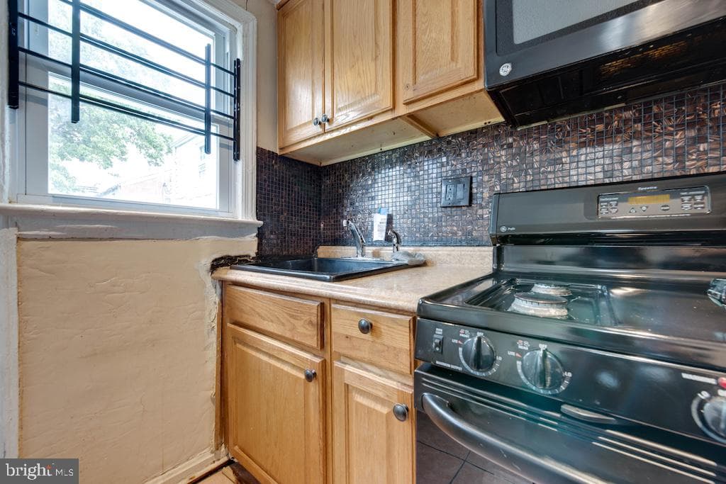 2540 Iverson Street photo 13