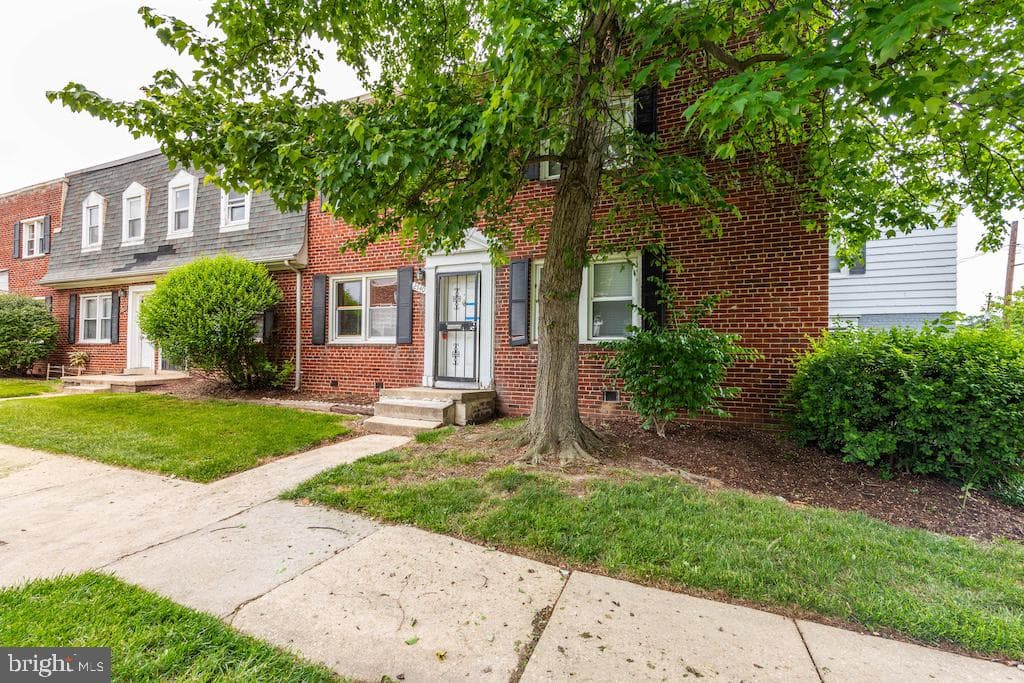 2540 Iverson Street photo 3