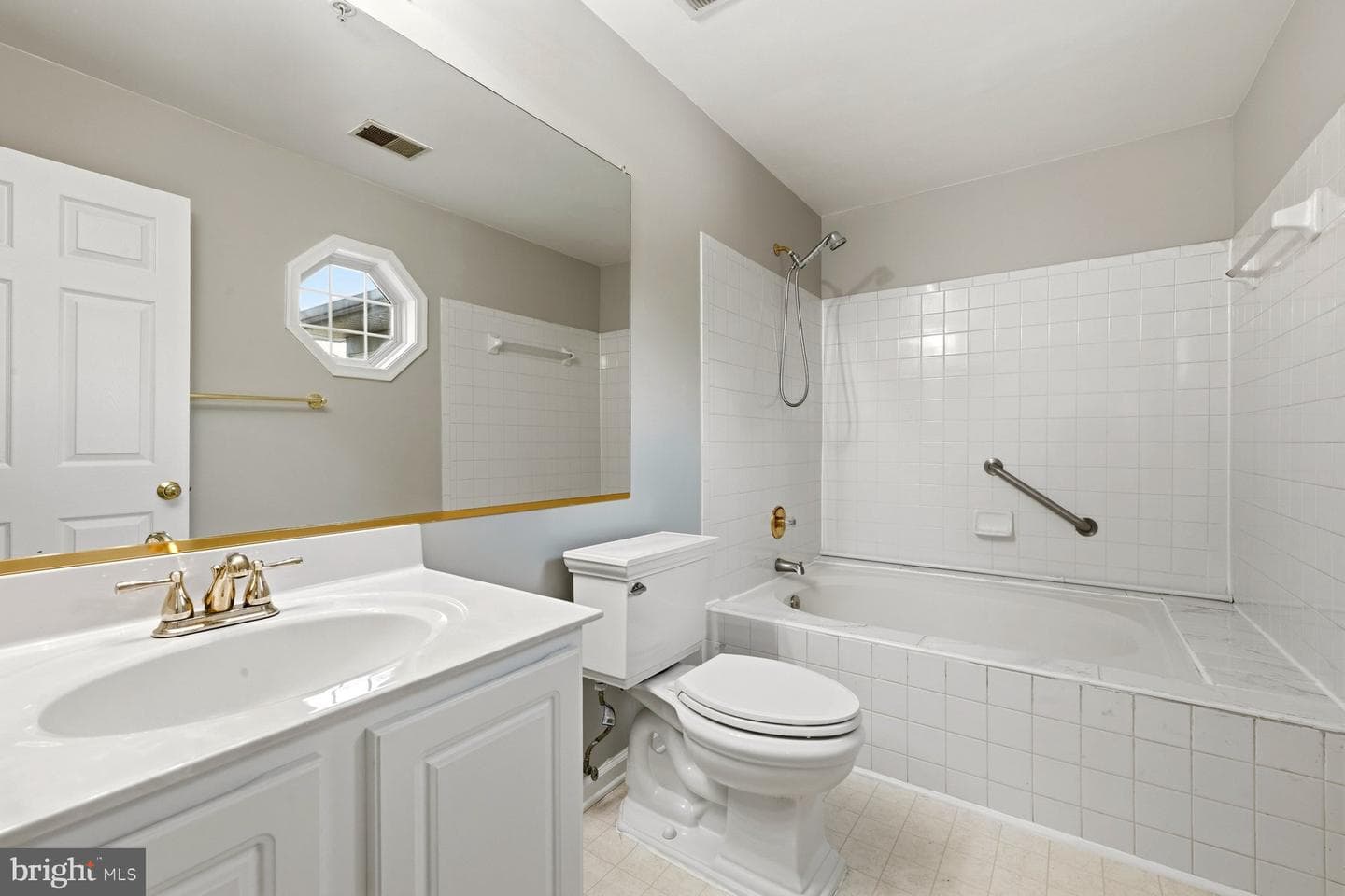 6500 Lake Park Drive #202 photo 27