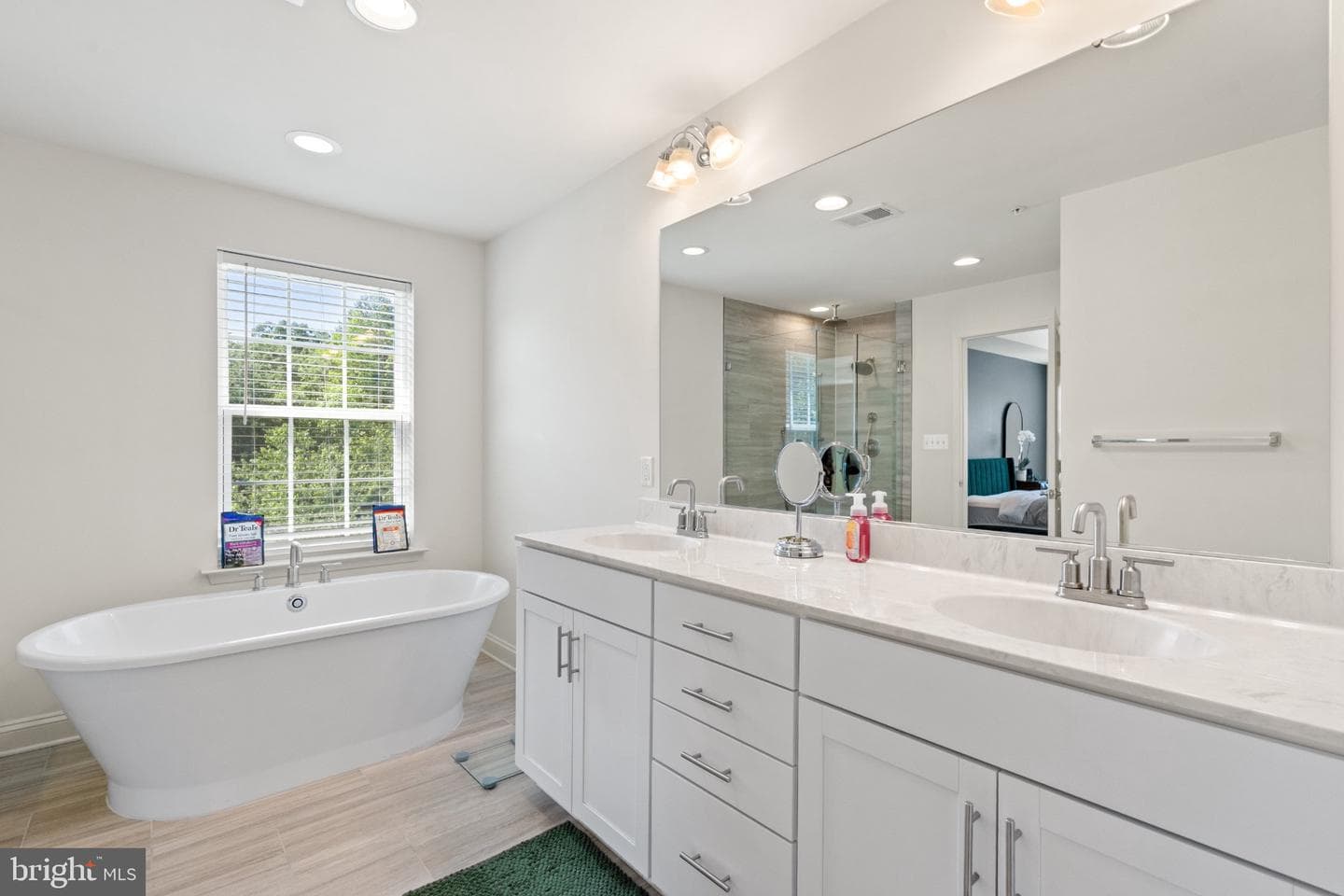 8400 Cedar Chase photo 11