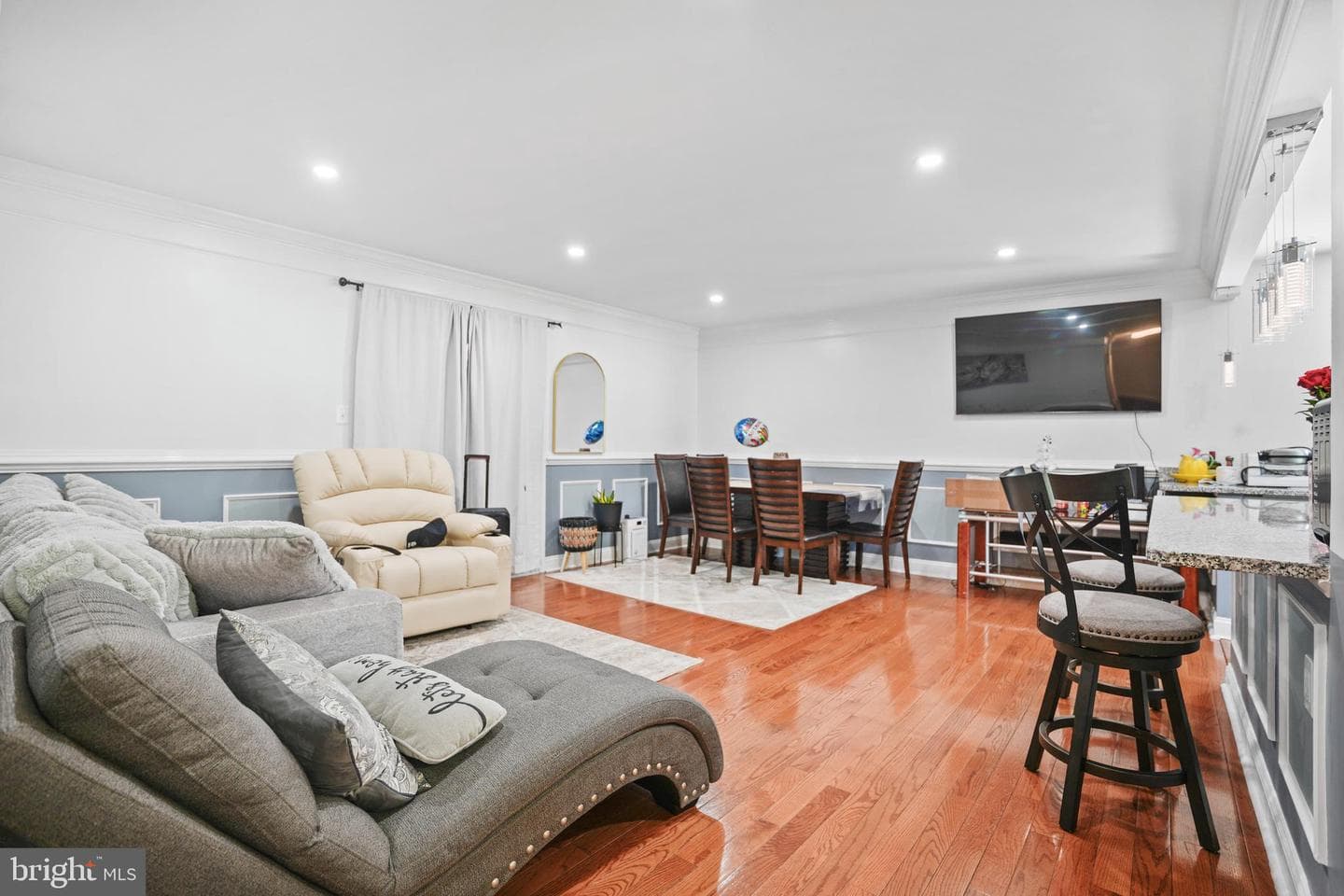 7518 Bentree Road photo 3