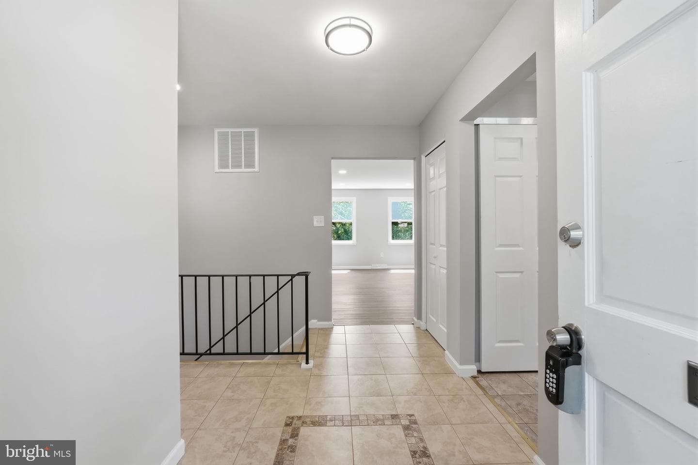 2621 Lackawanna Street photo 2