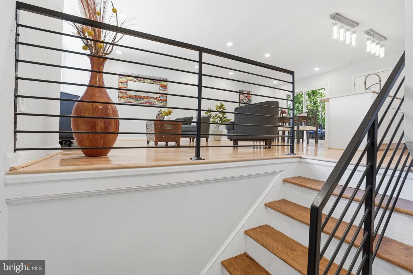 1809 Jarvis Avenue photo 14