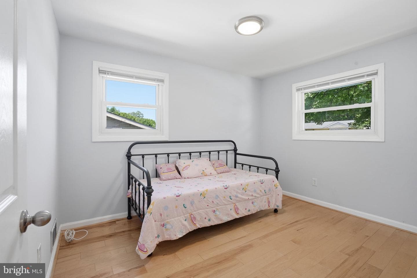1809 Jarvis Avenue photo 18