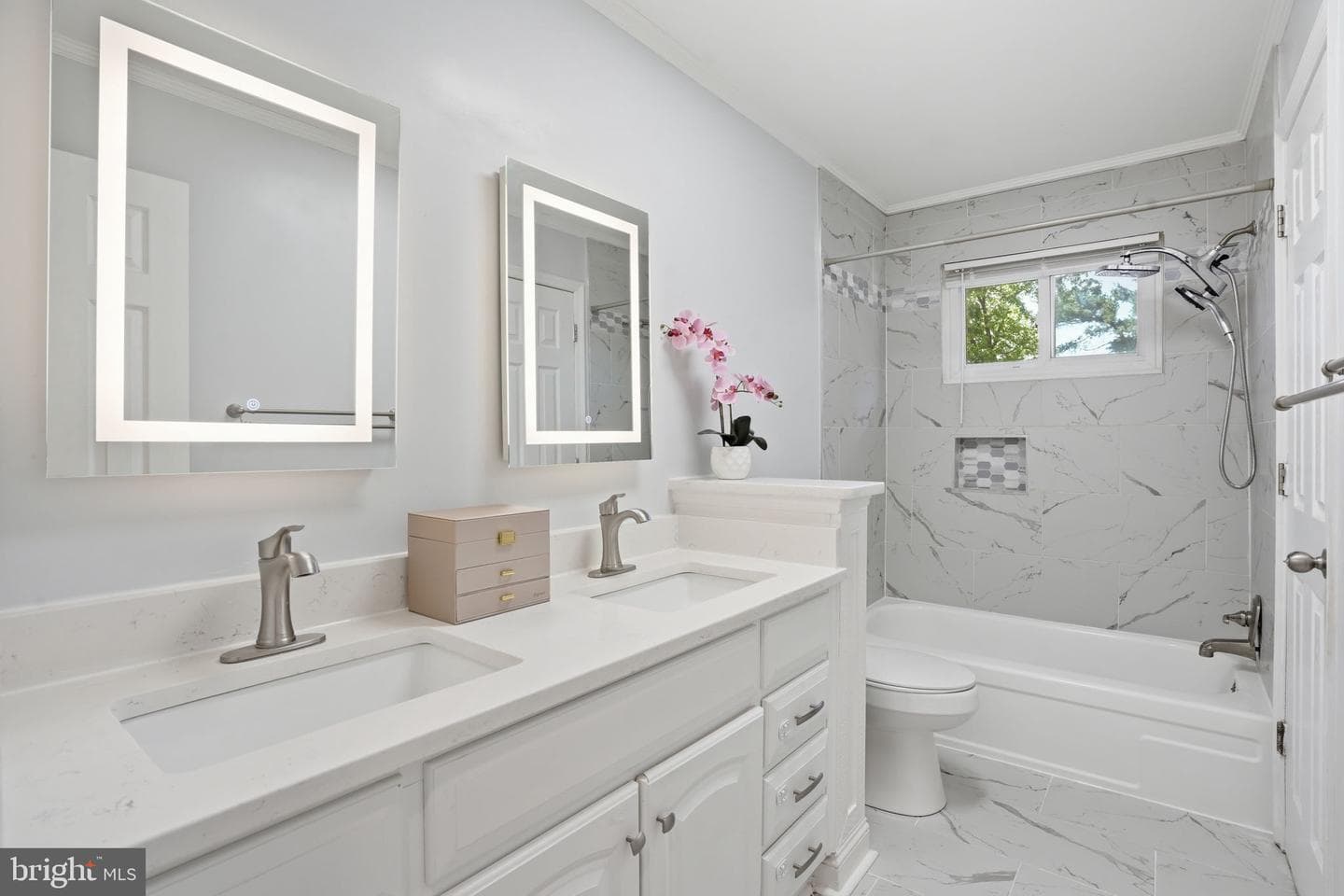 1809 Jarvis Avenue photo 20