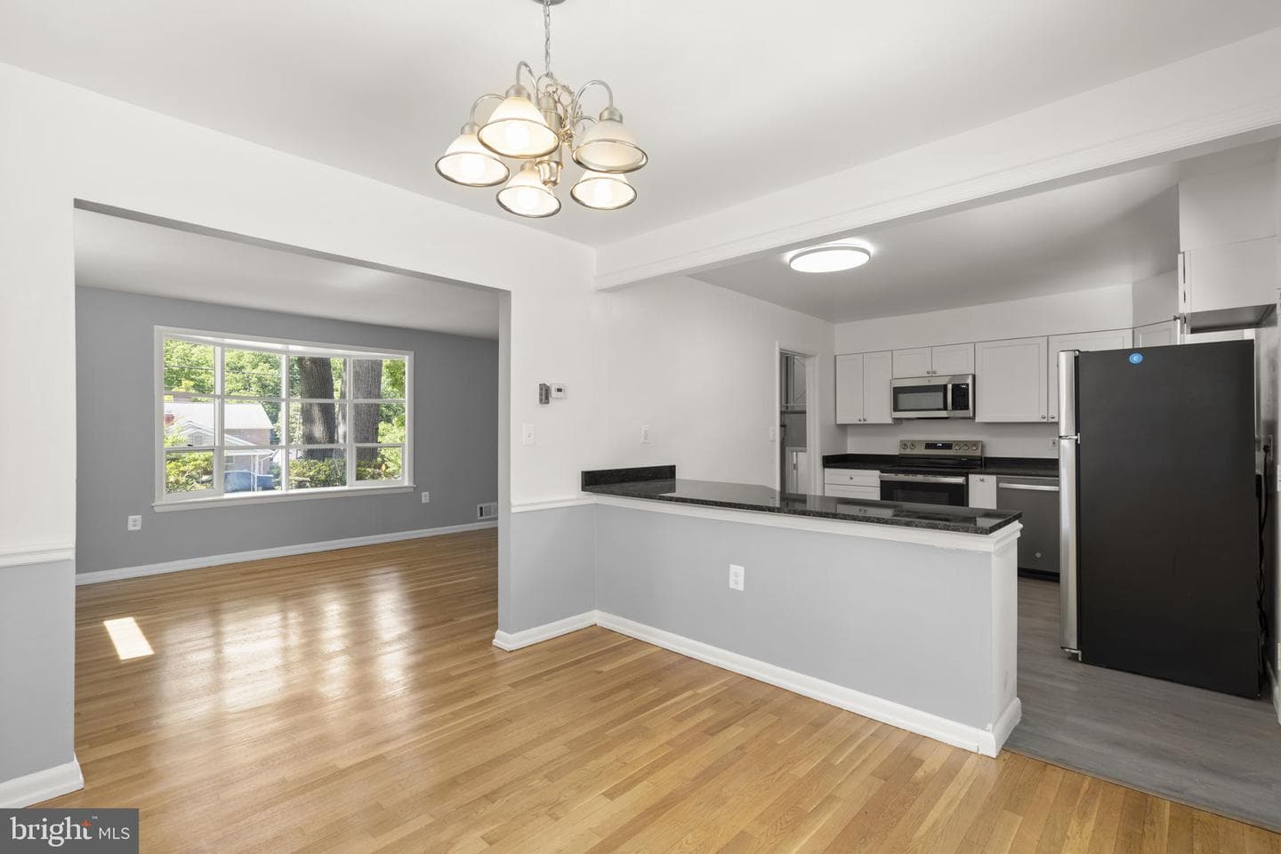 9109 Drake Place photo 10