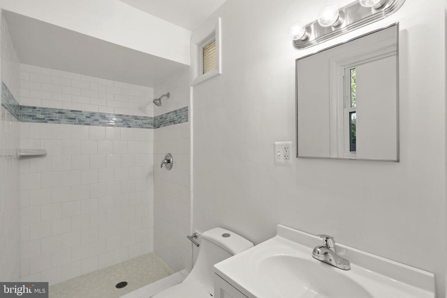 9109 Drake Place photo 17