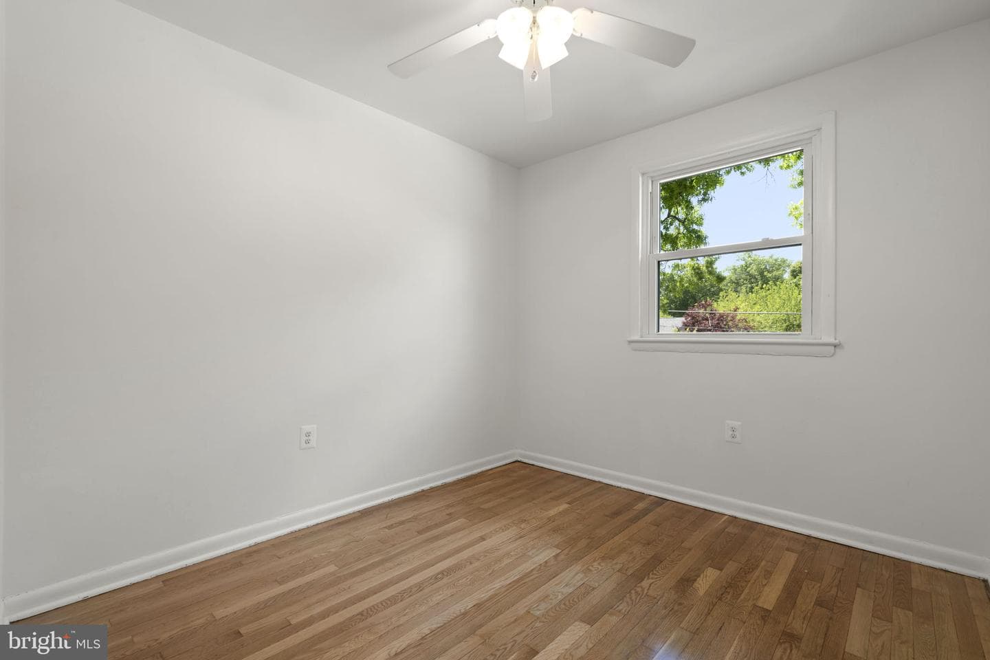 9109 Drake Place photo 21