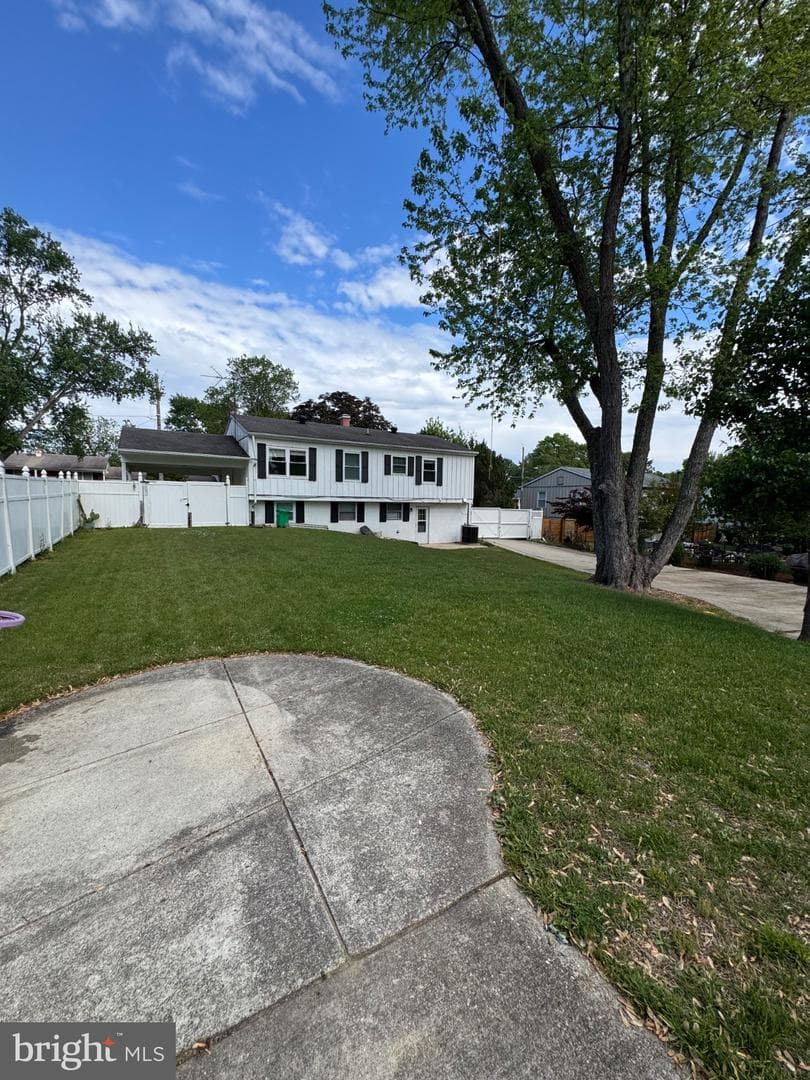 9507 Small Drive photo 7