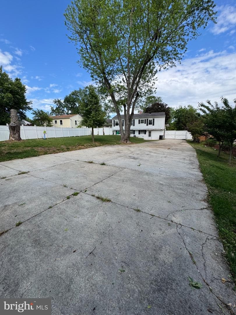 9507 Small Drive photo 8