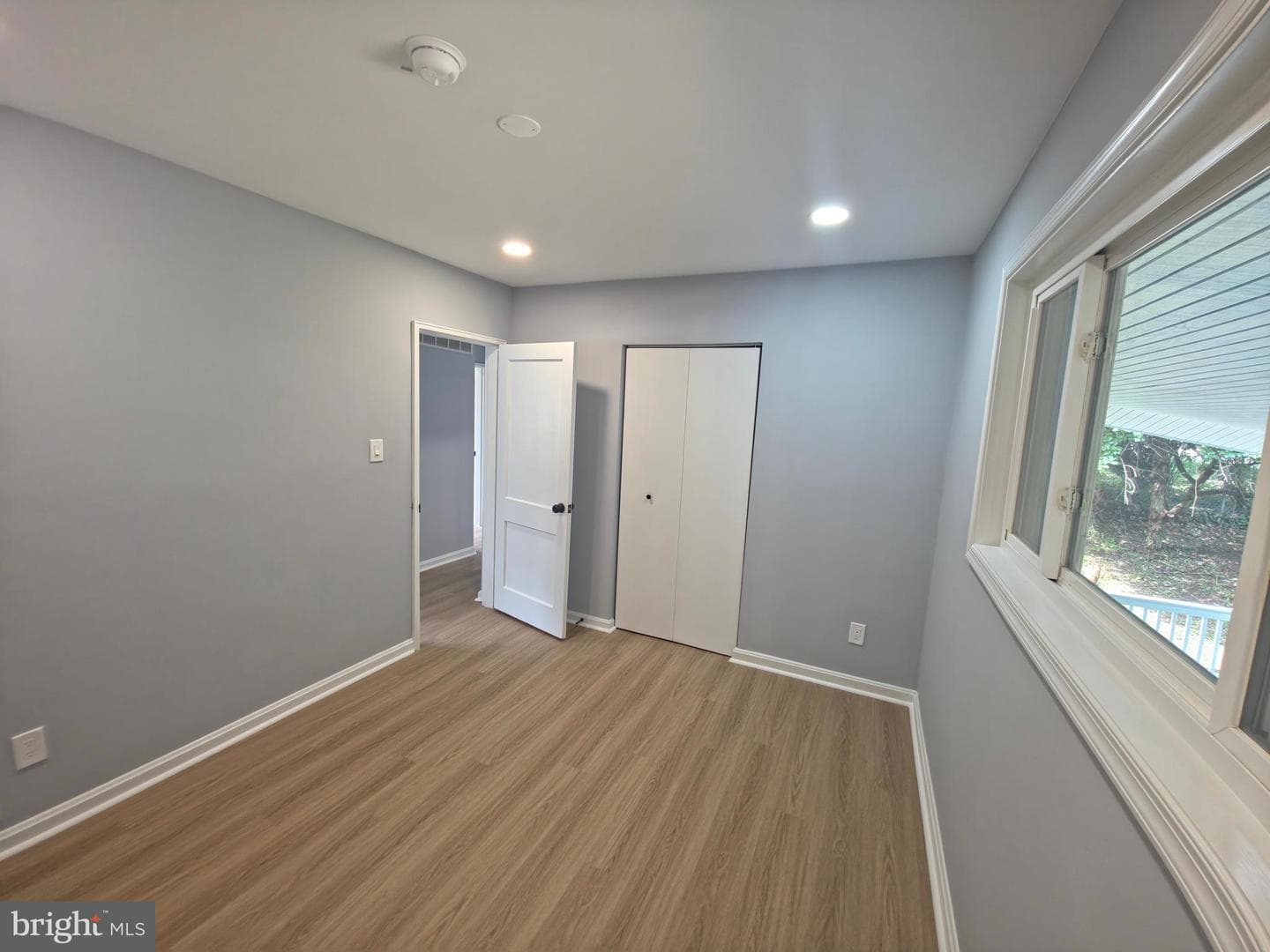 3516 Riviera Street photo 28