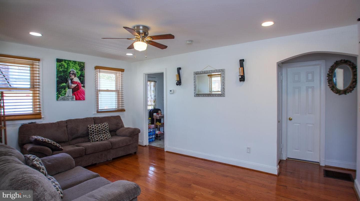 3709 Kennedy Place photo 3