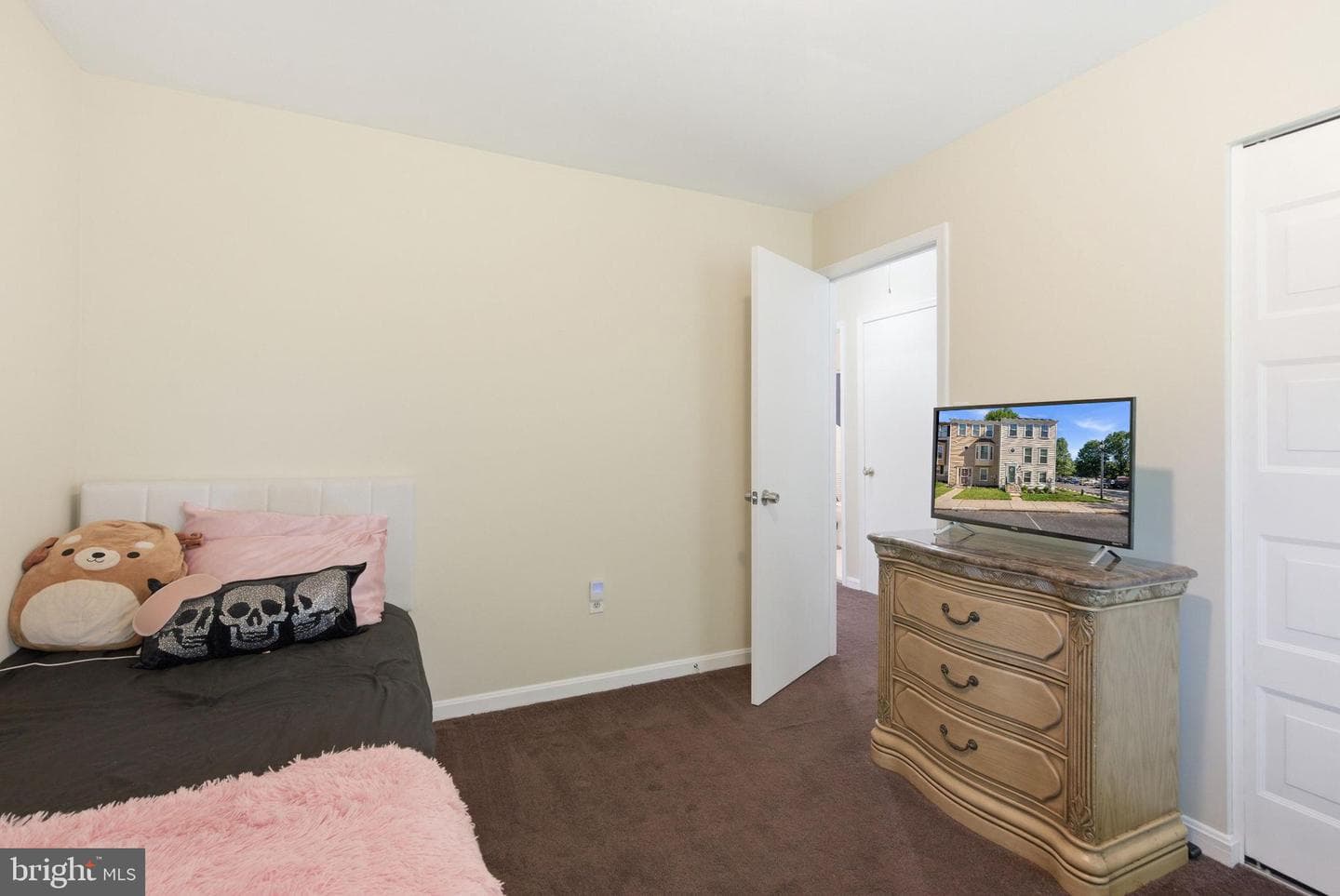14858 London Lane photo 35