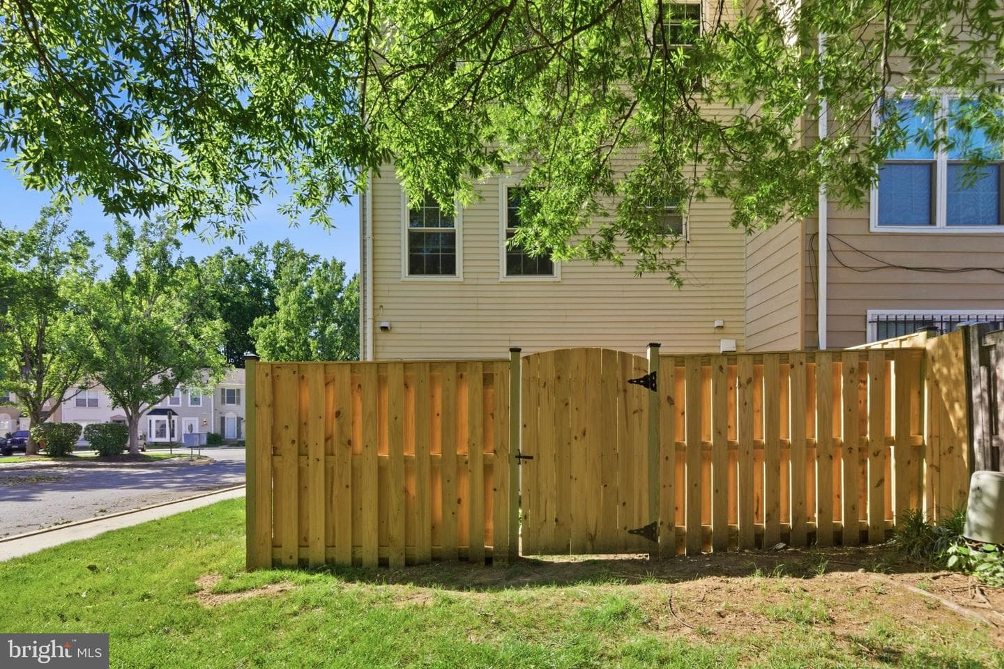 14858 London Lane photo 47