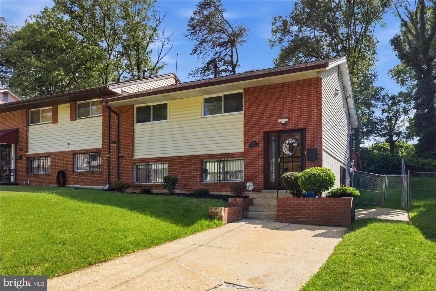 824 Booker Drive photo 4