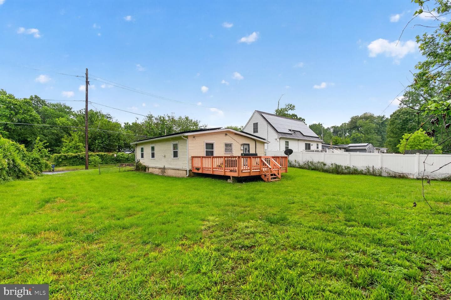 221 Seneca Drive photo 23
