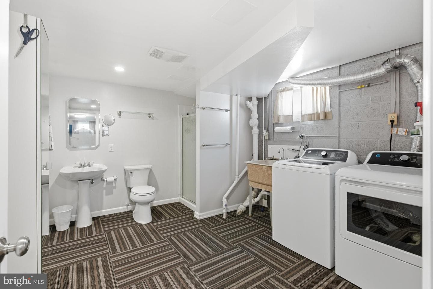 10905 Westwood Drive photo 22