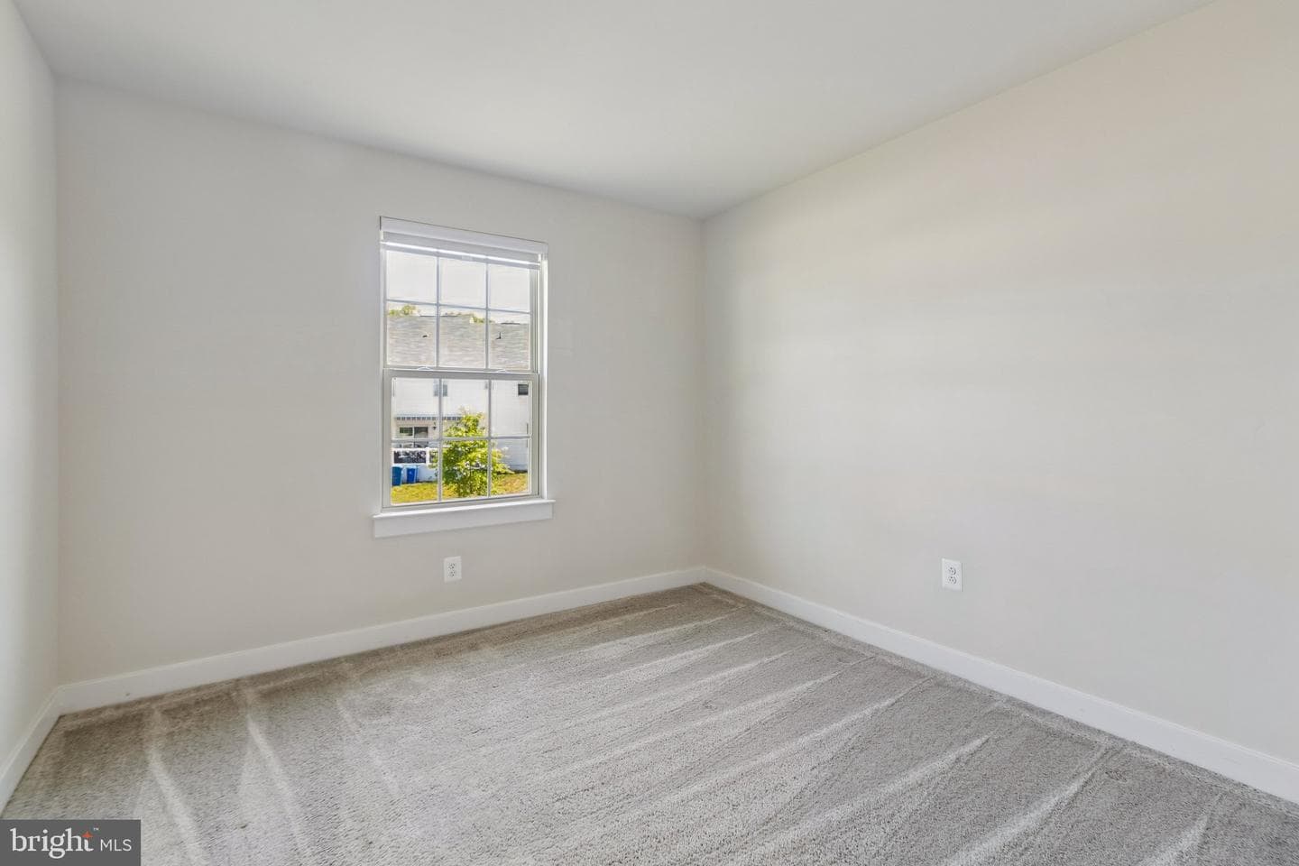 8104 Weedon Way photo 9