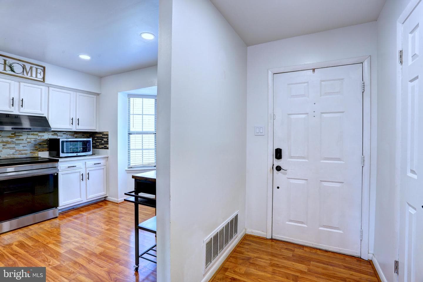 8239 Londonderry Court photo 13