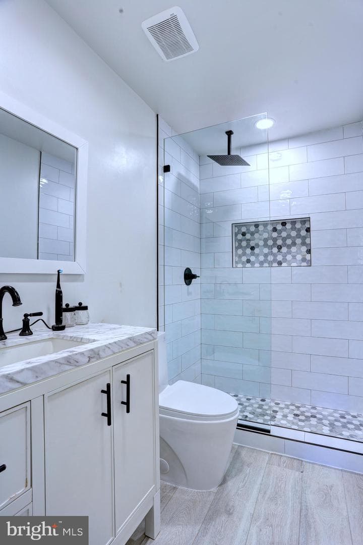 8239 Londonderry Court photo 22