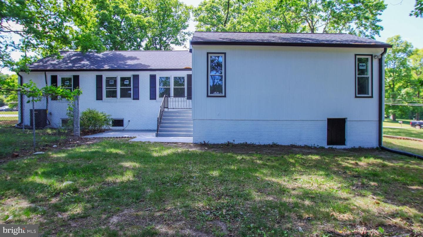 2608 Holly Drive photo 3