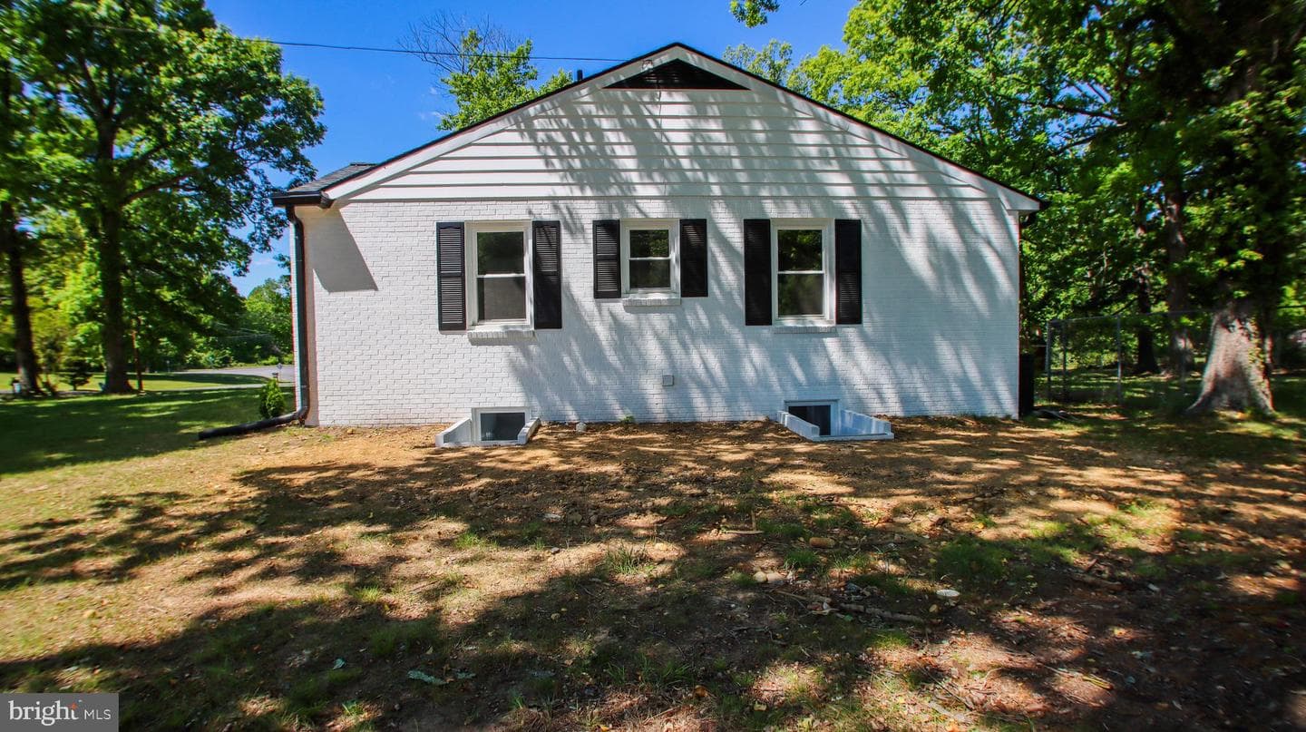 2608 Holly Drive photo 6