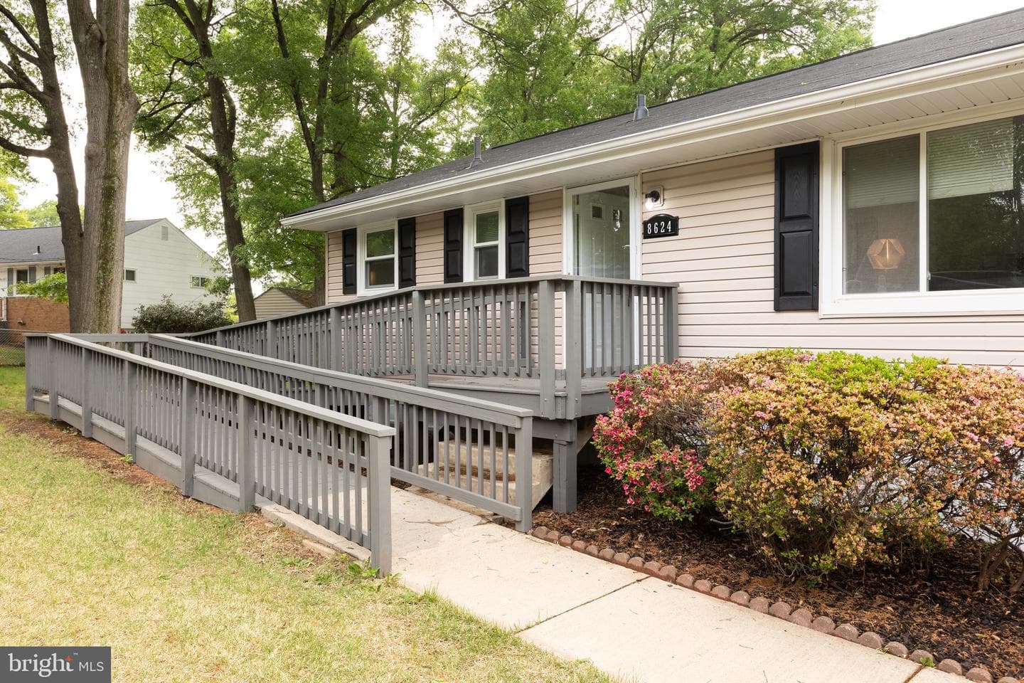 8624 Cunningham Drive photo 3
