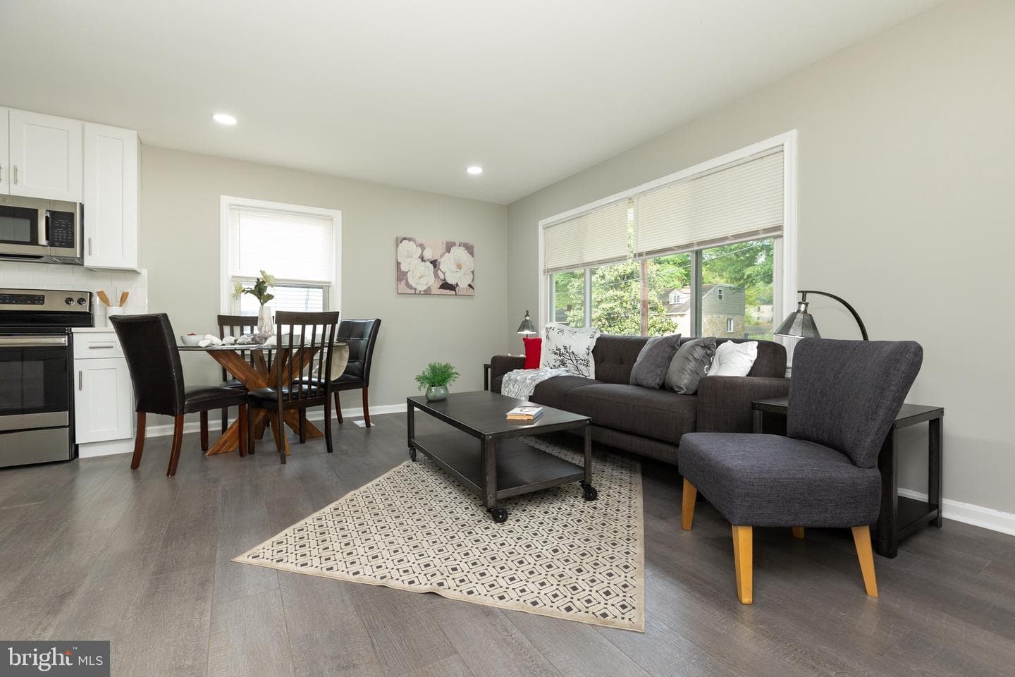 8624 Cunningham Drive photo 4